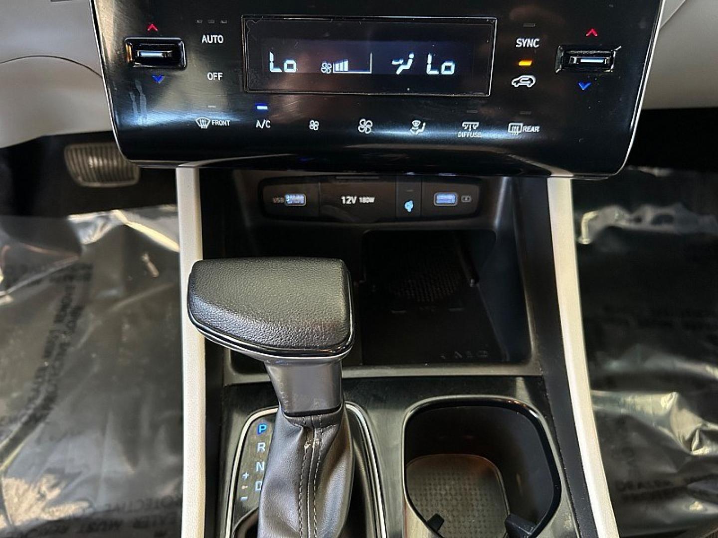 2024 Gray Hyundai Tucson (5NMJB3DEXRH) with an 4-Cyl 2.5 Liter engine, Automatic 8-Spd transmission, located at 412 Auto Vista Drive, Palmdale, 93551, (661) 945-0620, 34.592636, -118.136681 - Photo#19