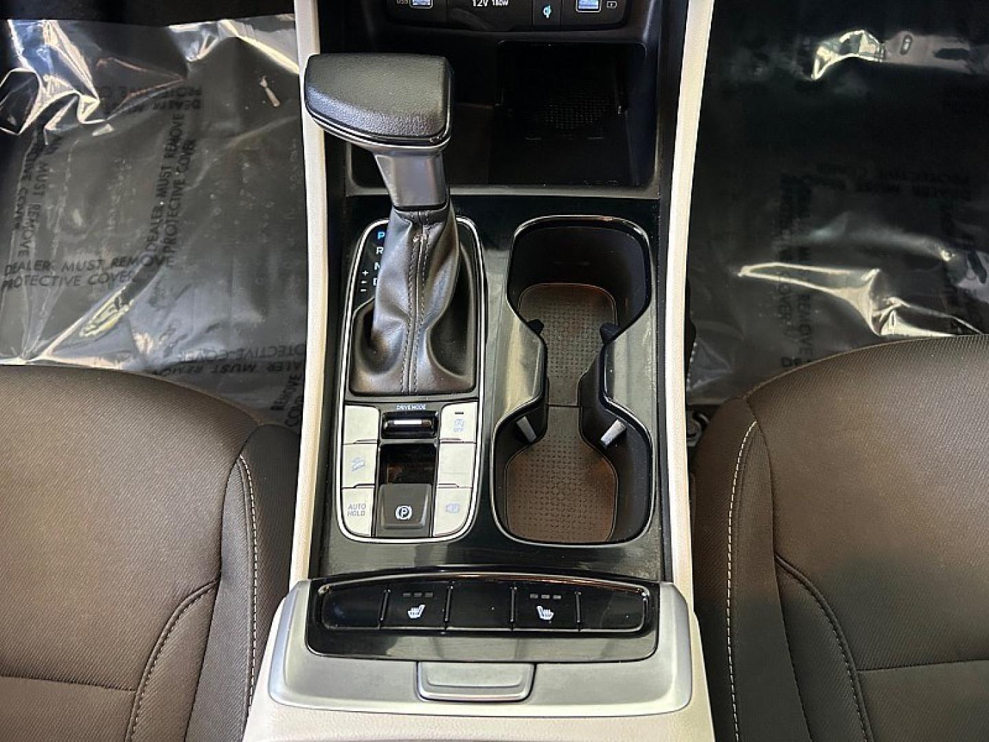 2024 Gray Hyundai Tucson (5NMJB3DEXRH) with an 4-Cyl 2.5 Liter engine, Automatic 8-Spd transmission, located at 412 Auto Vista Drive, Palmdale, 93551, (661) 945-0620, 34.592636, -118.136681 - Photo#20