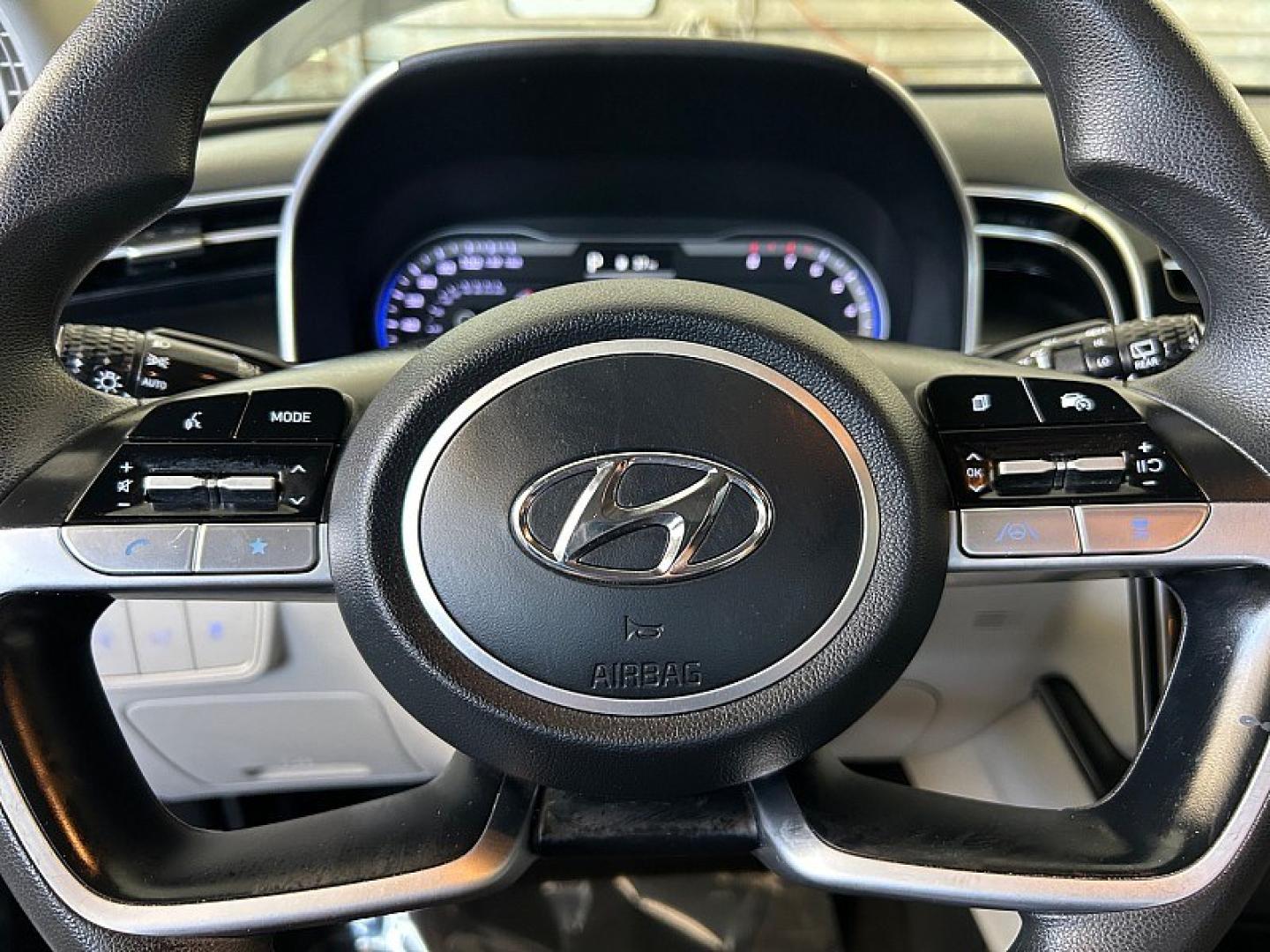 2024 Gray Hyundai Tucson (5NMJB3DEXRH) with an 4-Cyl 2.5 Liter engine, Automatic 8-Spd transmission, located at 412 Auto Vista Drive, Palmdale, 93551, (661) 945-0620, 34.592636, -118.136681 - Photo#21