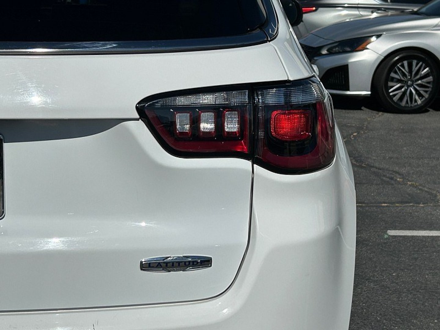 2024 White Jeep Compass (3C4NJDBN8RT) with an 4-Cyl Turbo 2.0 Liter engine, Automatic 8-Spd transmission, located at 412 Auto Vista Drive, Palmdale, 93551, (661) 945-0620, 34.592636, -118.136681- Photo#14