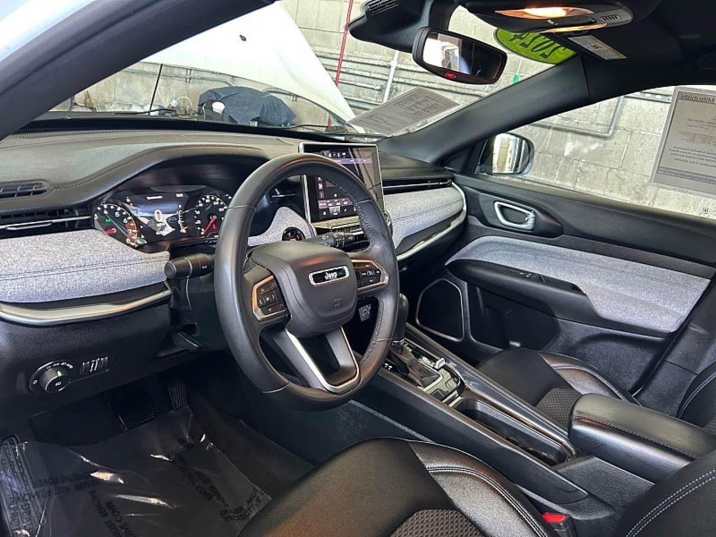 2024 White Jeep Compass (3C4NJDBN8RT) with an 4-Cyl Turbo 2.0 Liter engine, Automatic 8-Spd transmission, located at 412 Auto Vista Drive, Palmdale, 93551, (661) 945-0620, 34.592636, -118.136681- Photo#17