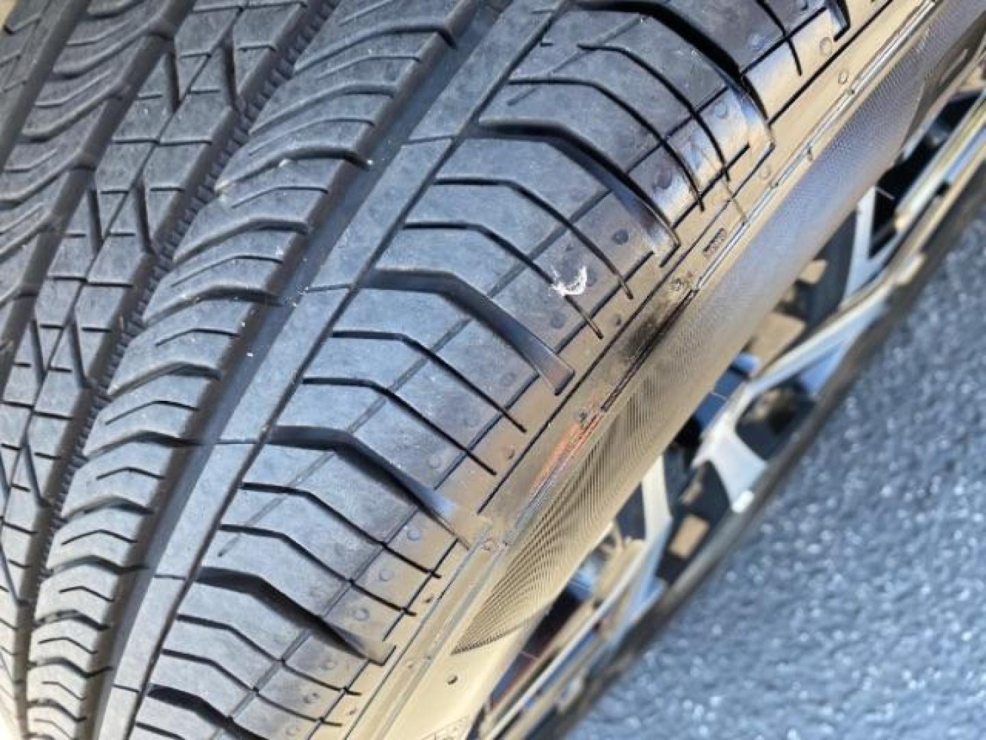 2024 GRAY Jeep Compass (3C4NJDCN8RT) with an 4-Cyl Turbo 2.0 Liter engine, Automatic 8-Spd transmission, located at 412 Auto Vista Drive, Palmdale, 93551, (661) 945-0620, 34.592636, -118.136681 - Photo#14