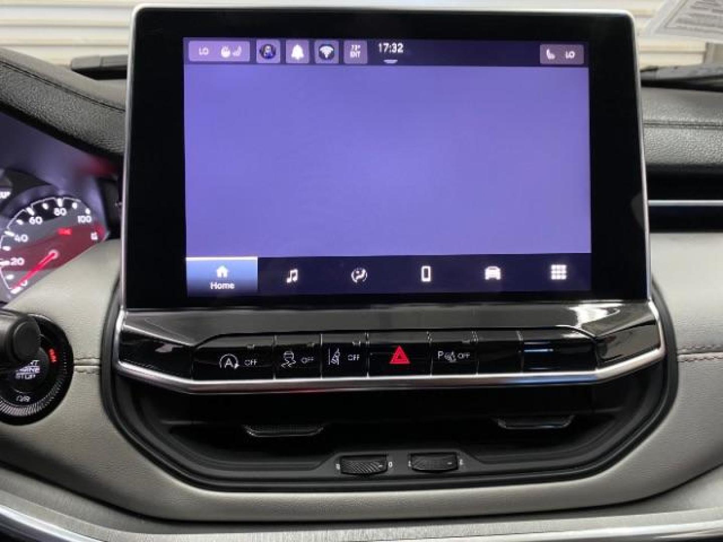 2024 GRAY Jeep Compass (3C4NJDCN8RT) with an 4-Cyl Turbo 2.0 Liter engine, Automatic 8-Spd transmission, located at 412 Auto Vista Drive, Palmdale, 93551, (661) 945-0620, 34.592636, -118.136681 - Photo#27