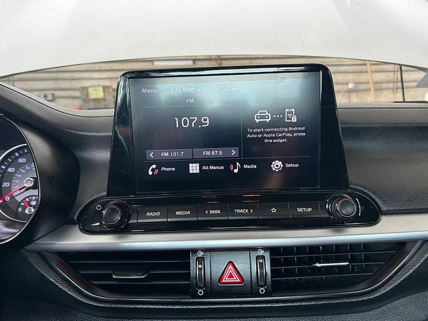 2024 WHITE Kia Forte (3KPF24AD9RE) with an 4-Cyl 2.0 Liter engine, Automatic IVT transmission, located at 412 Auto Vista Drive, Palmdale, 93551, (661) 945-0620, 34.592636, -118.136681- Photo#19
