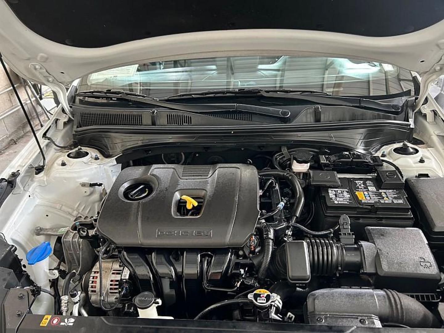 2024 WHITE Kia Forte (3KPF24AD9RE) with an 4-Cyl 2.0 Liter engine, Automatic IVT transmission, located at 412 Auto Vista Drive, Palmdale, 93551, (661) 945-0620, 34.592636, -118.136681- Photo#29