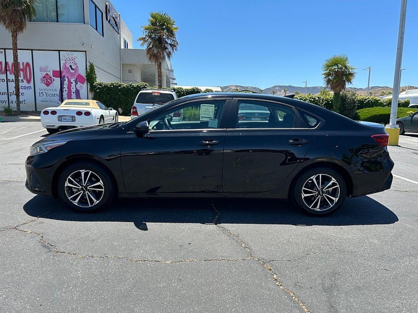 2024 BLACK Kia Forte (3KPF24AD3RE) with an 4-Cyl 2.0 Liter engine, Automatic IVT transmission, located at 412 Auto Vista Drive, Palmdale, 93551, (661) 945-0620, 34.592636, -118.136681 - Photo#2