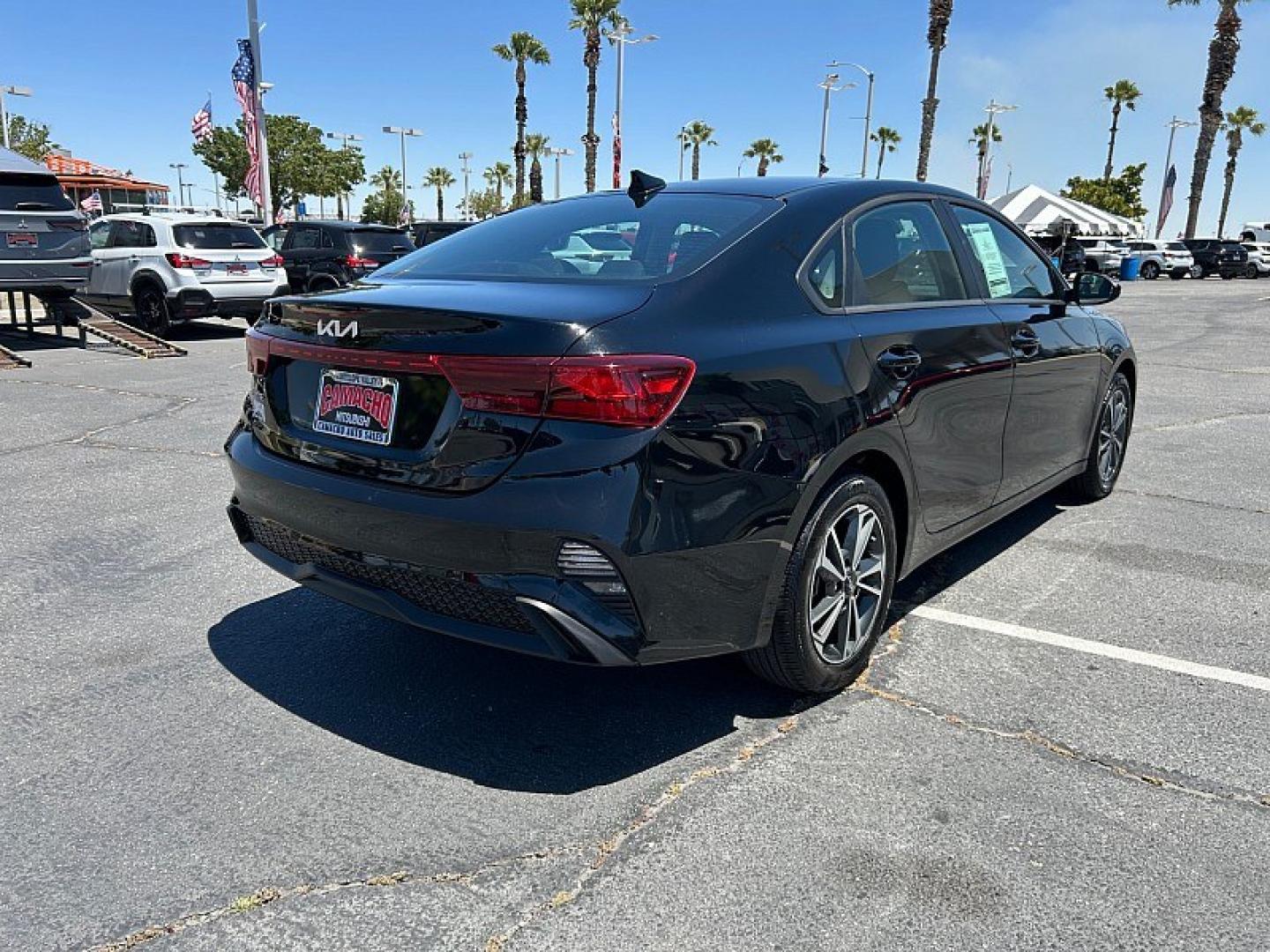 2024 BLACK Kia Forte (3KPF24AD3RE) with an 4-Cyl 2.0 Liter engine, Automatic IVT transmission, located at 412 Auto Vista Drive, Palmdale, 93551, (661) 945-0620, 34.592636, -118.136681 - Photo#6