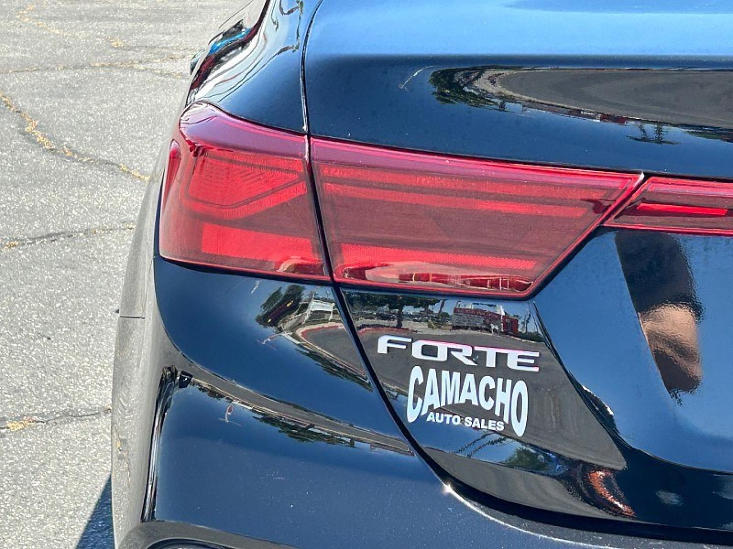 2024 BLACK Kia Forte (3KPF24AD3RE) with an 4-Cyl 2.0 Liter engine, Automatic IVT transmission, located at 412 Auto Vista Drive, Palmdale, 93551, (661) 945-0620, 34.592636, -118.136681 - Photo#10