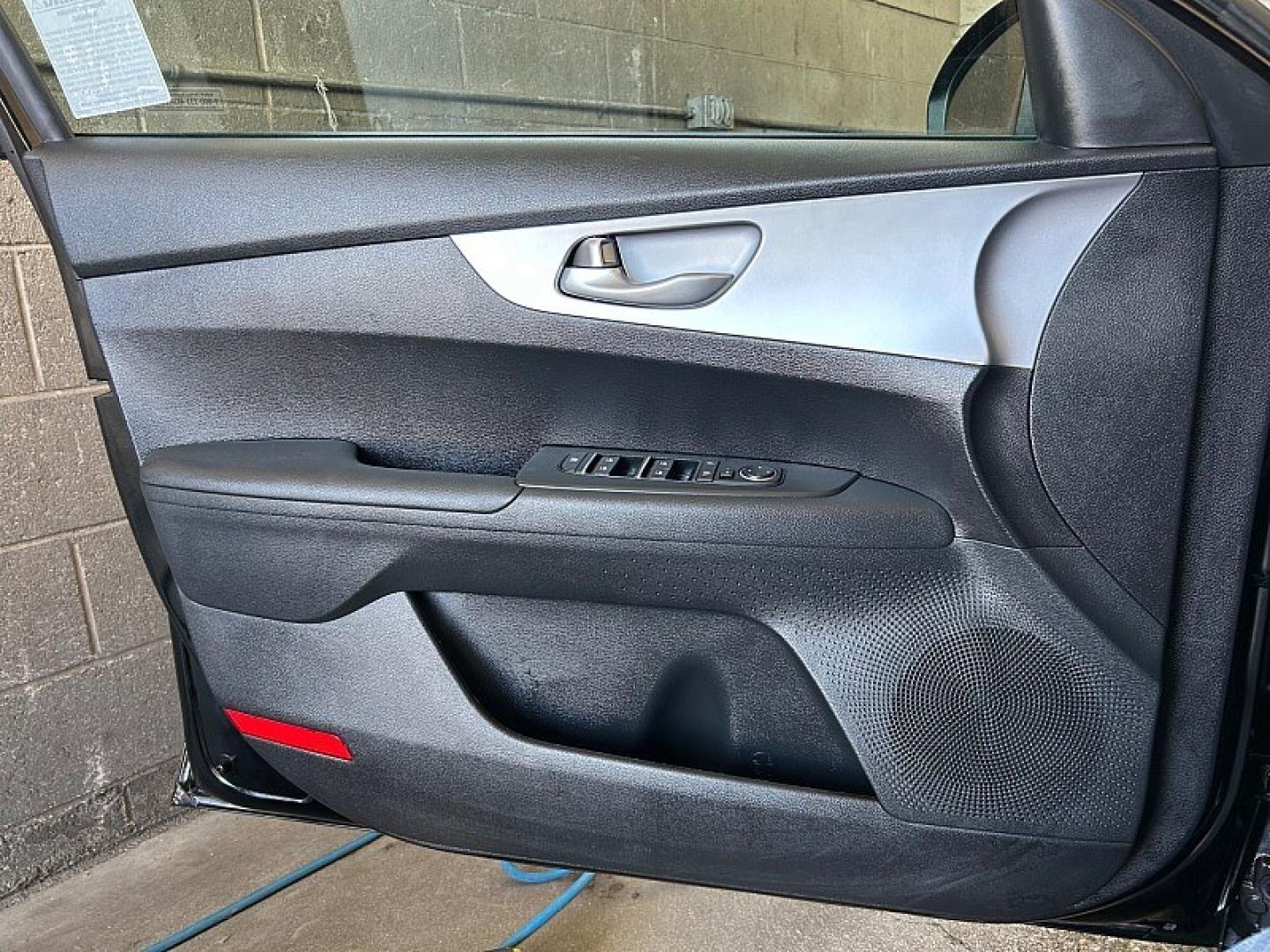 2024 BLACK Kia Forte (3KPF24AD3RE) with an 4-Cyl 2.0 Liter engine, Automatic IVT transmission, located at 412 Auto Vista Drive, Palmdale, 93551, (661) 945-0620, 34.592636, -118.136681 - Photo#15