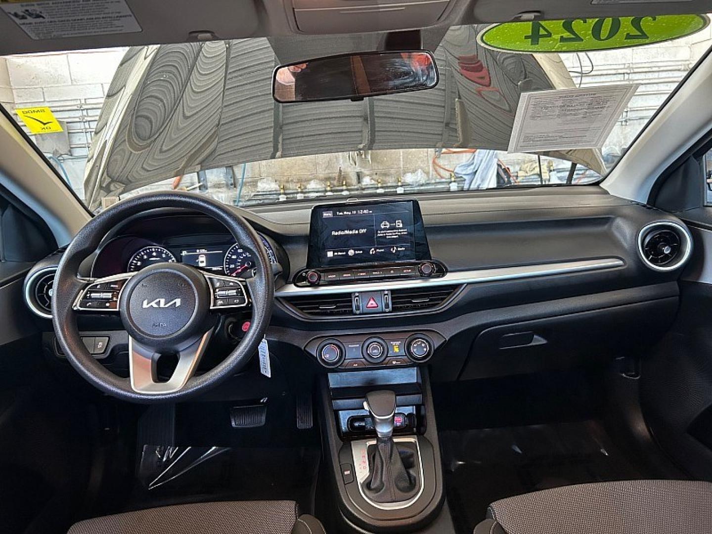 2024 BLACK Kia Forte (3KPF24AD3RE) with an 4-Cyl 2.0 Liter engine, Automatic IVT transmission, located at 412 Auto Vista Drive, Palmdale, 93551, (661) 945-0620, 34.592636, -118.136681 - Photo#17
