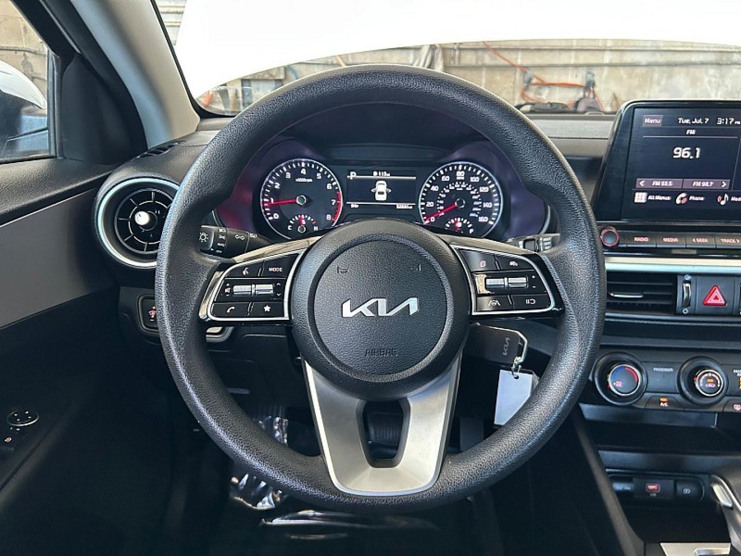 2024 White Kia Forte (3KPF24AD9RE) with an 4-Cyl 2.0 Liter engine, Automatic IVT transmission, located at 412 Auto Vista Drive, Palmdale, 93551, (661) 945-0620, 34.592636, -118.136681- Photo#23