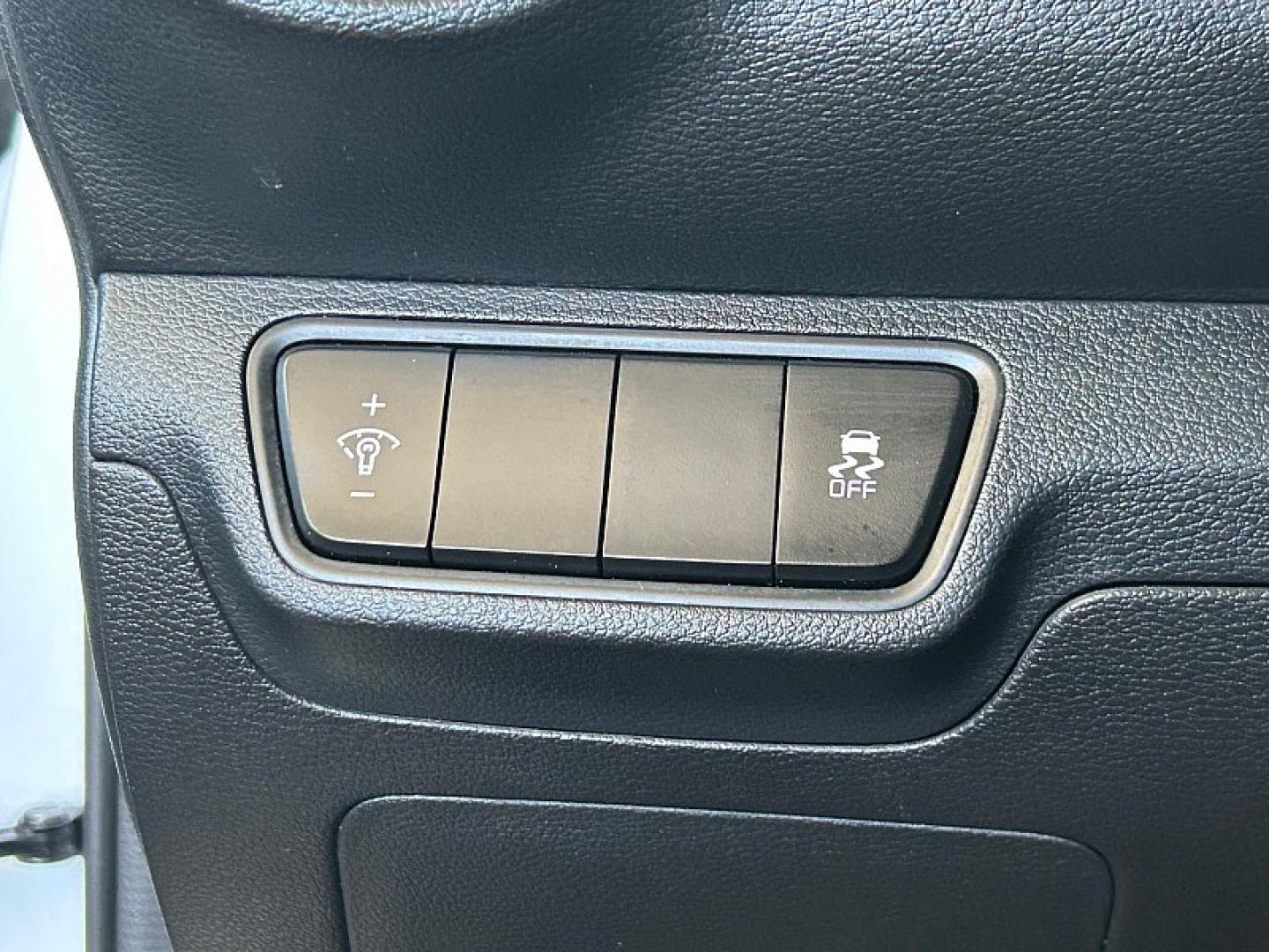 2024 White Kia Forte (3KPF24AD9RE) with an 4-Cyl 2.0 Liter engine, Automatic IVT transmission, located at 412 Auto Vista Drive, Palmdale, 93551, (661) 945-0620, 34.592636, -118.136681- Photo#25