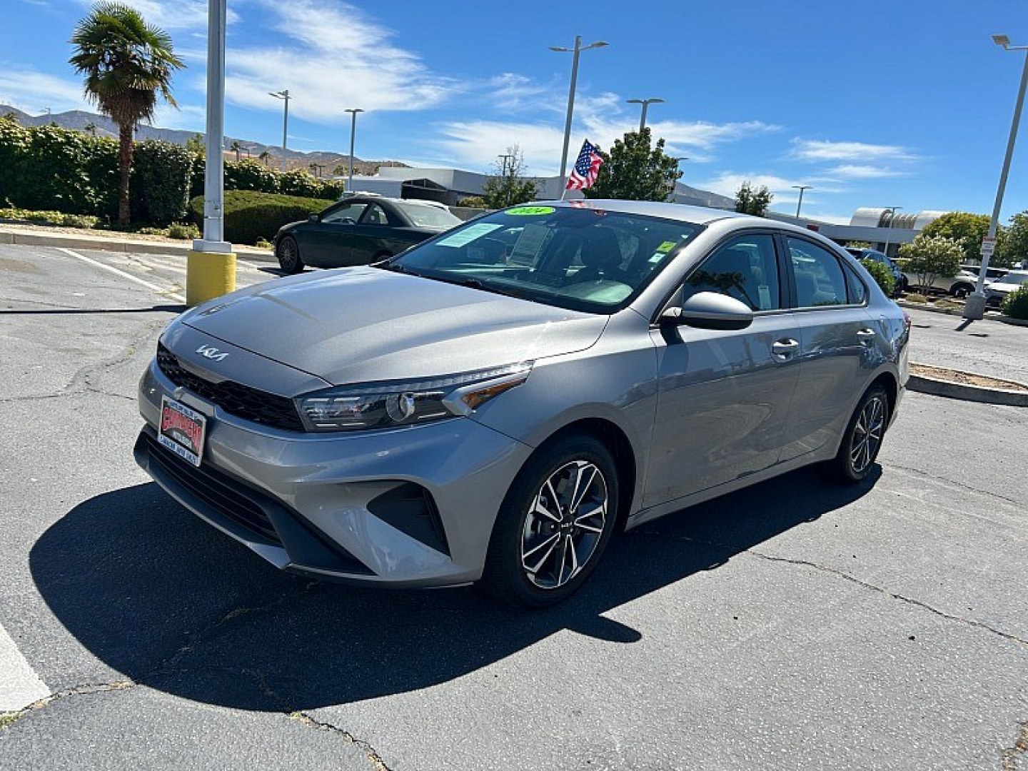 2024 Gray Kia Forte (3KPF24AD0RE) with an 4-Cyl 2.0 Liter engine, Automatic IVT transmission, located at 412 Auto Vista Drive, Palmdale, 93551, (661) 945-0620, 34.592636, -118.136681- Photo#2