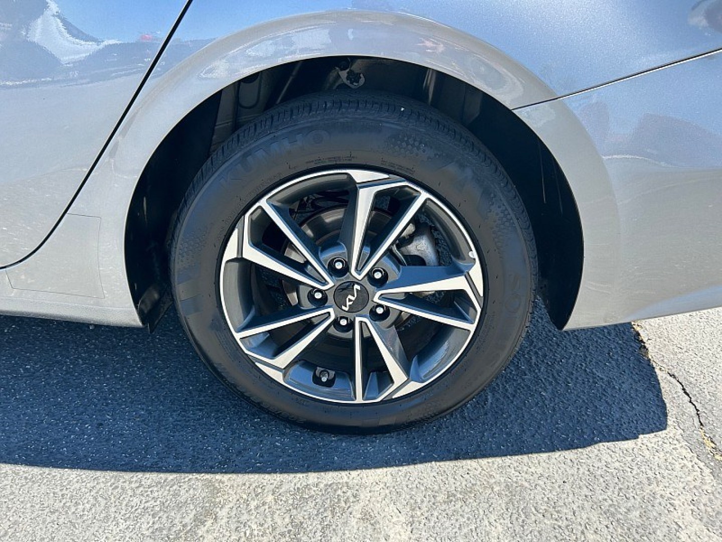 2024 Gray Kia Forte (3KPF24AD0RE) with an 4-Cyl 2.0 Liter engine, Automatic IVT transmission, located at 412 Auto Vista Drive, Palmdale, 93551, (661) 945-0620, 34.592636, -118.136681- Photo#13