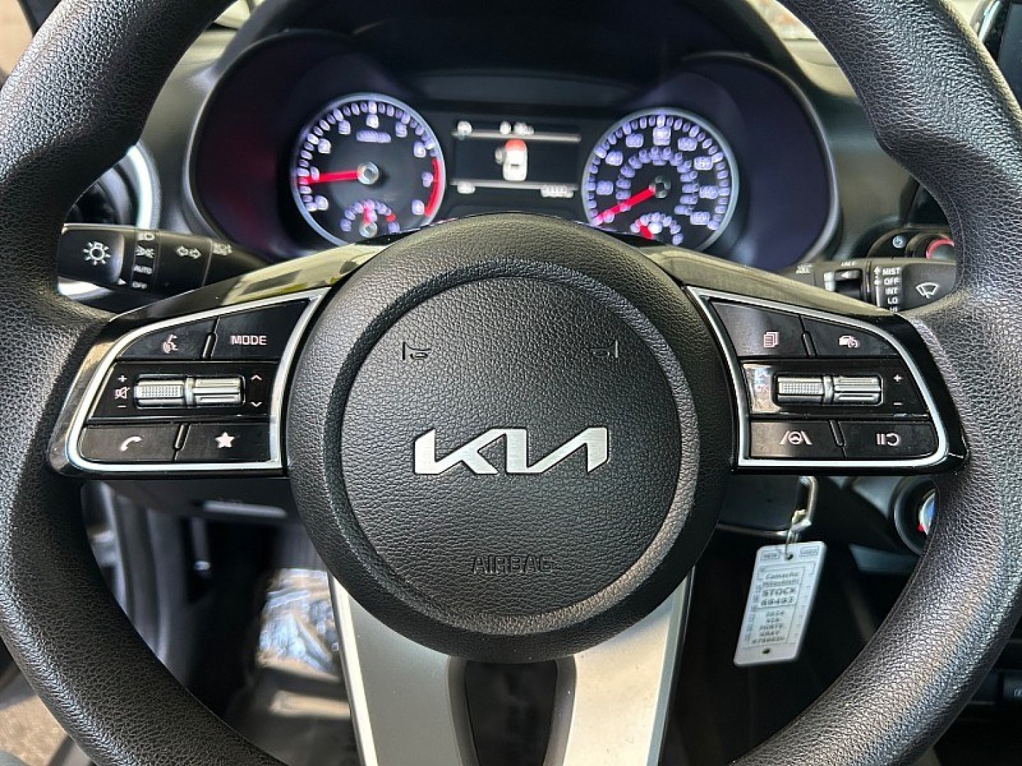 2024 Gray Kia Forte (3KPF24AD0RE) with an 4-Cyl 2.0 Liter engine, Automatic IVT transmission, located at 412 Auto Vista Drive, Palmdale, 93551, (661) 945-0620, 34.592636, -118.136681- Photo#19