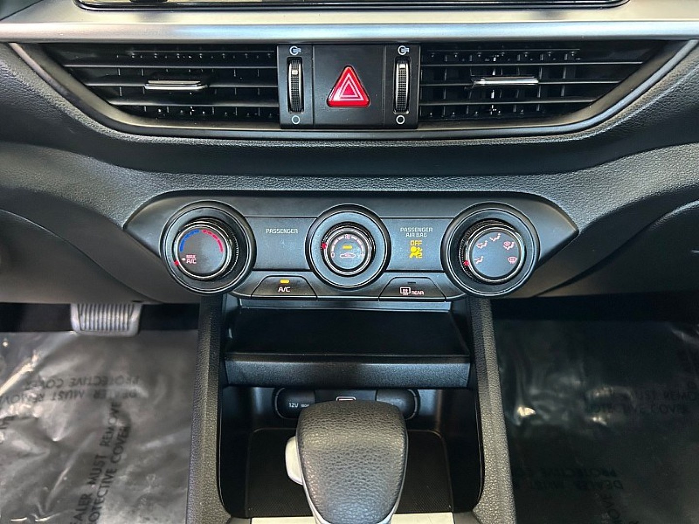 2024 Gray Kia Forte (3KPF24AD0RE) with an 4-Cyl 2.0 Liter engine, Automatic IVT transmission, located at 412 Auto Vista Drive, Palmdale, 93551, (661) 945-0620, 34.592636, -118.136681- Photo#21