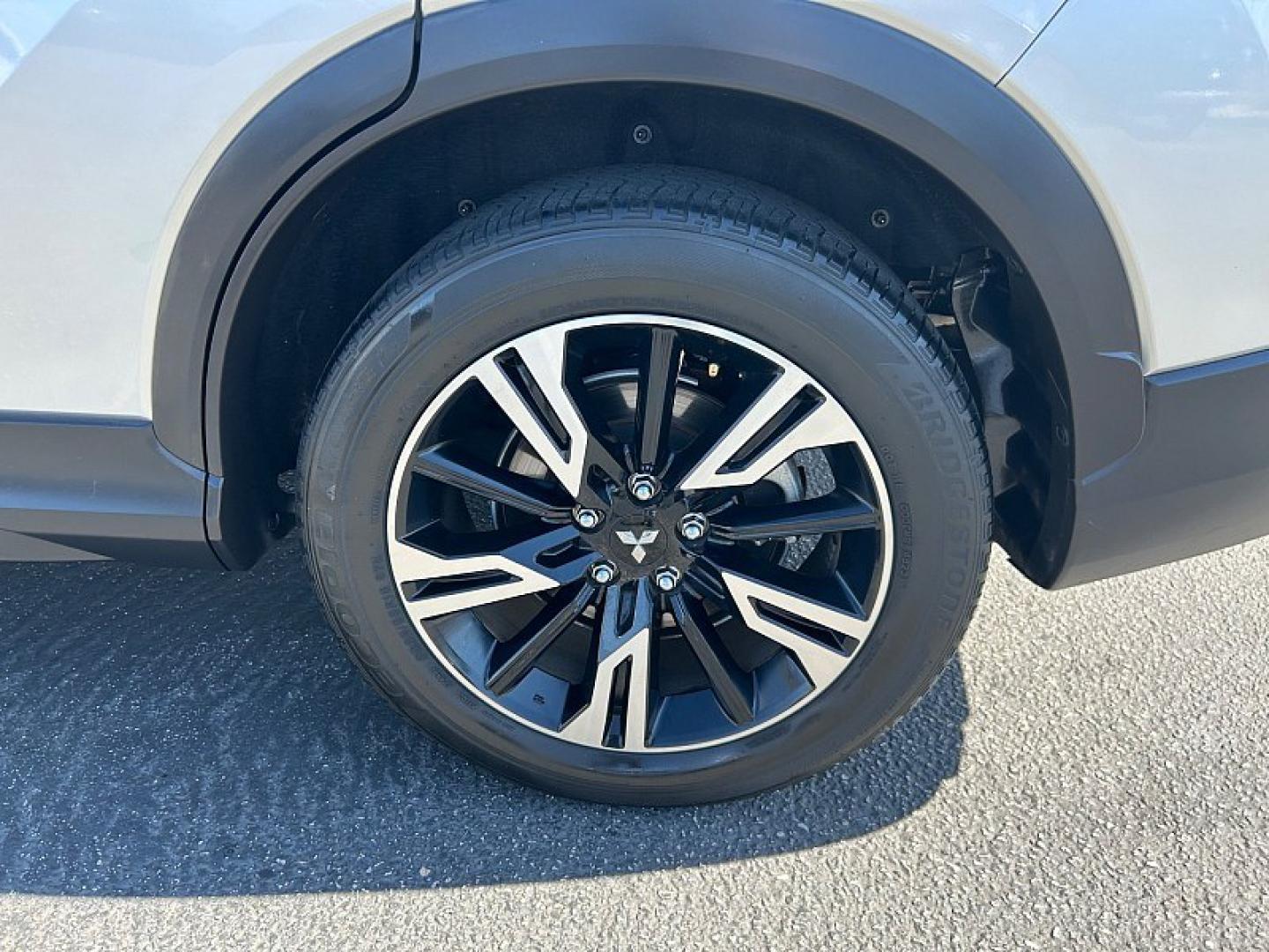 2024 SILVER MITSUBISHI ECLIPSE CROSS (JA4ATWAA5RZ) , located at 412 Auto Vista Drive, Palmdale, 93551, (661) 945-0620, 34.592636, -118.136681- Photo#13
