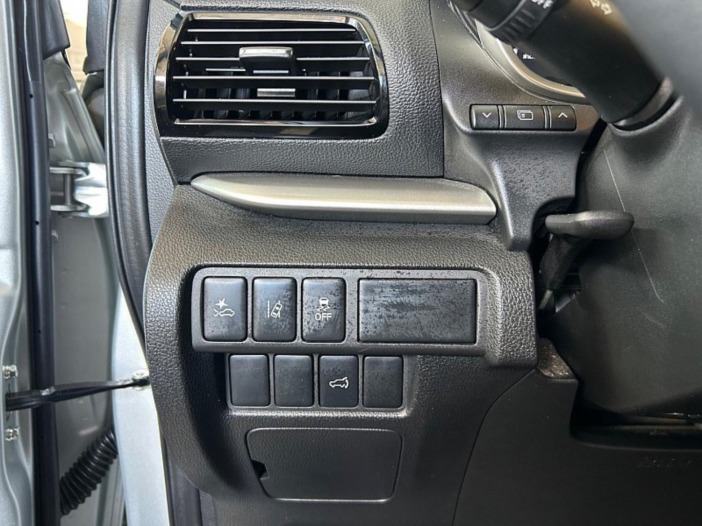 2024 SILVER MITSUBISHI ECLIPSE CROSS (JA4ATWAA5RZ) , located at 412 Auto Vista Drive, Palmdale, 93551, (661) 945-0620, 34.592636, -118.136681- Photo#25