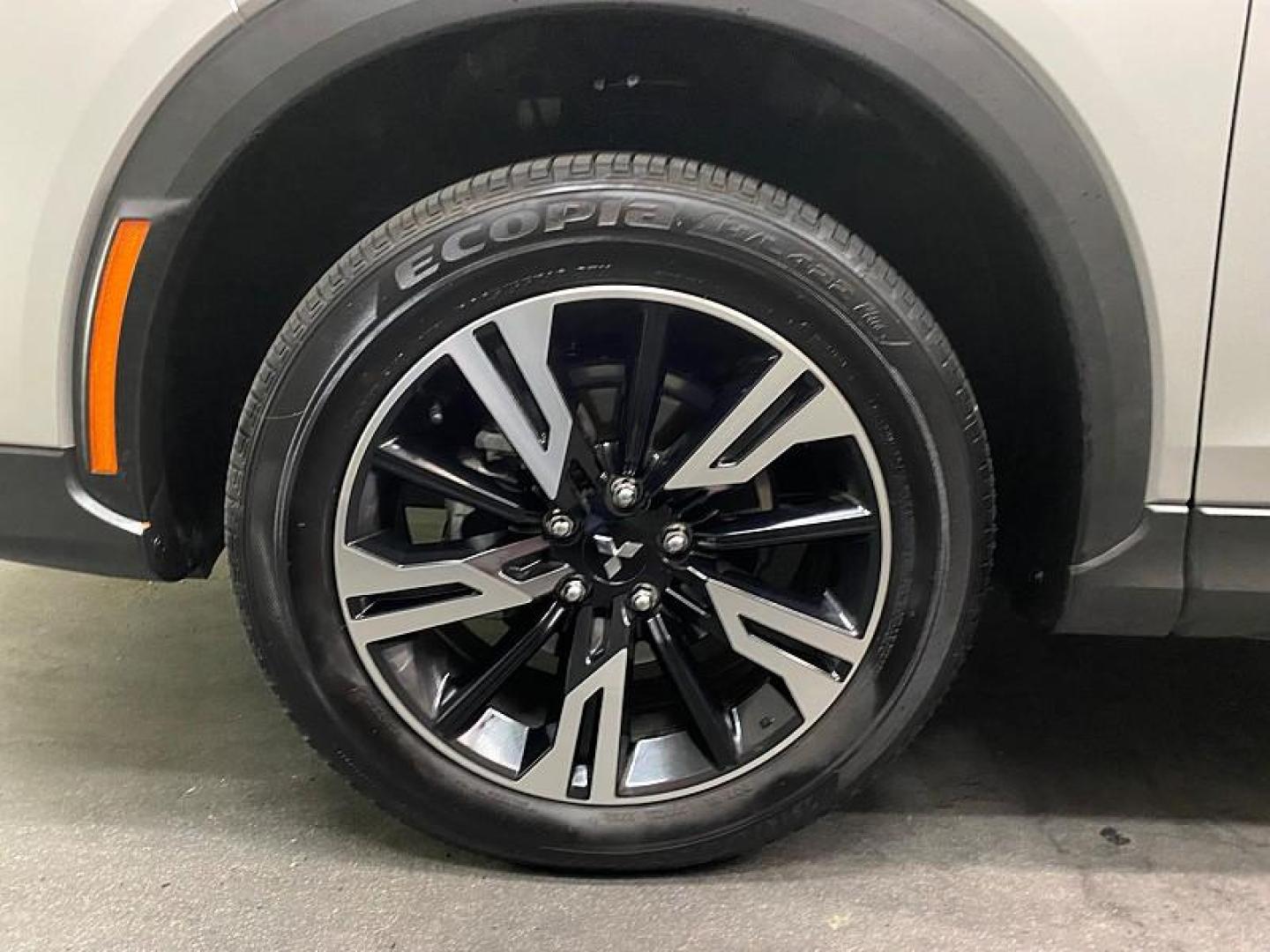 2024 SILVER Mitsubishi Eclipse Cross (JA4ATWAAXRZ) with an 4-Cyl Turbo 1.5 Liter engine, Automatic CVT transmission, located at 412 Auto Vista Drive, Palmdale, 93551, (661) 945-0620, 34.592636, -118.136681 - Photo#12