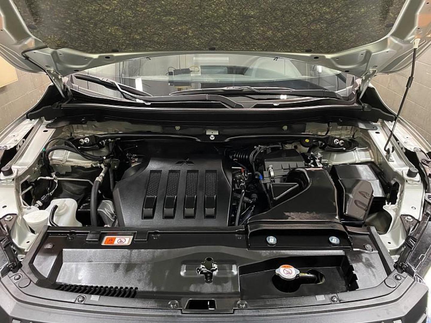 2024 SILVER Mitsubishi Eclipse Cross (JA4ATWAAXRZ) with an 4-Cyl Turbo 1.5 Liter engine, Automatic CVT transmission, located at 412 Auto Vista Drive, Palmdale, 93551, (661) 945-0620, 34.592636, -118.136681 - Photo#13