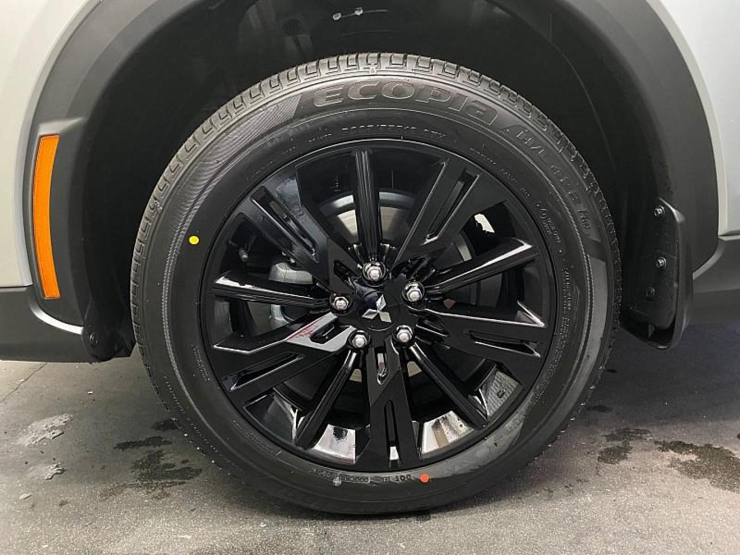 2024 SILVER Mitsubishi Eclipse Cross (JA4ATVAA6RZ) with an 4-Cyl Turbo 1.5 Liter engine, Automatic CVT transmission, located at 412 Auto Vista Drive, Palmdale, 93551, (661) 945-0620, 34.592636, -118.136681 - Photo#12