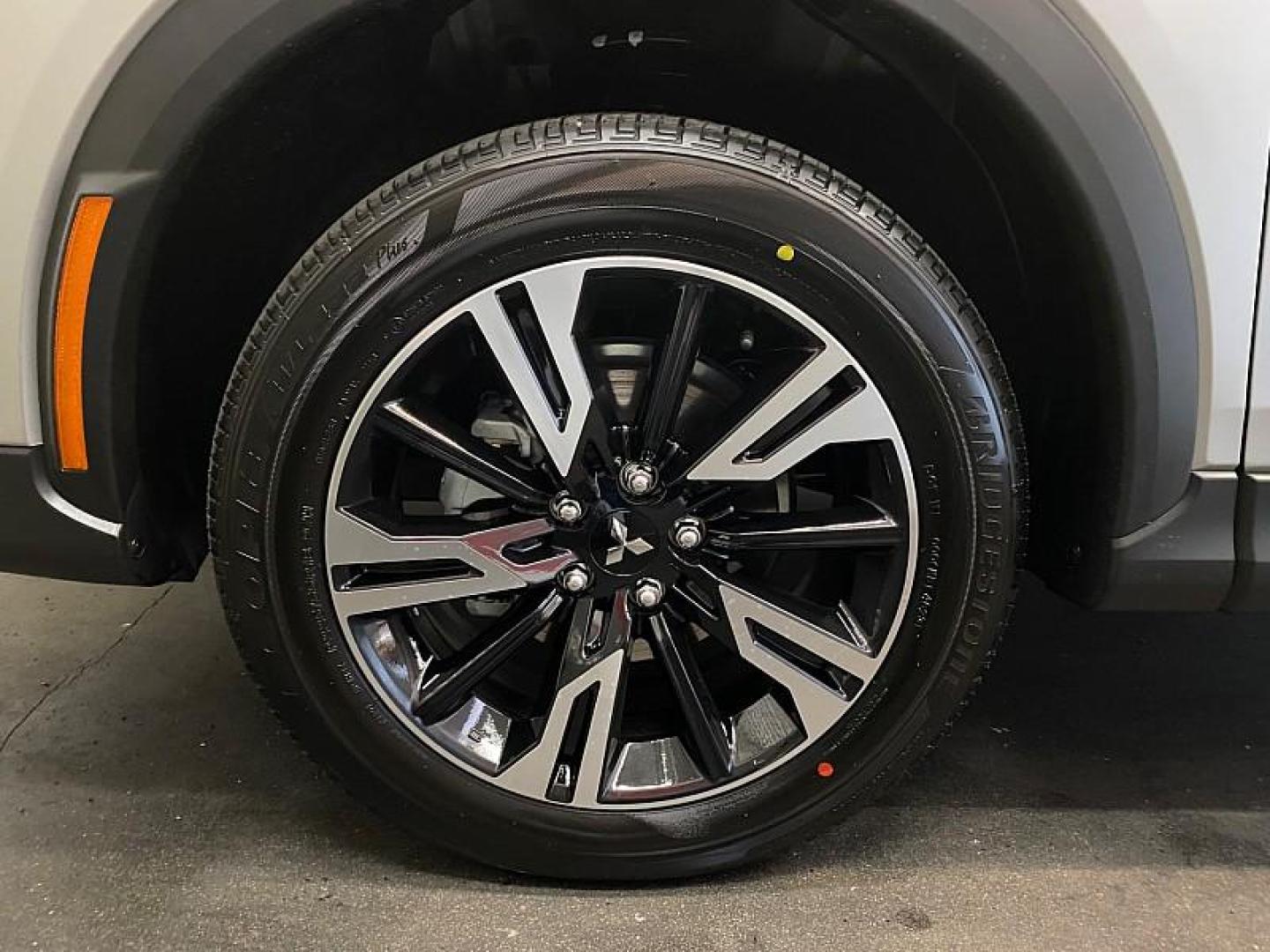 2024 SILVER Mitsubishi Eclipse Cross (JA4ATWAA0RZ) with an 4-Cyl Turbo 1.5 Liter engine, Automatic CVT transmission, located at 412 Auto Vista Drive, Palmdale, 93551, (661) 945-0620, 34.592636, -118.136681 - Photo#12
