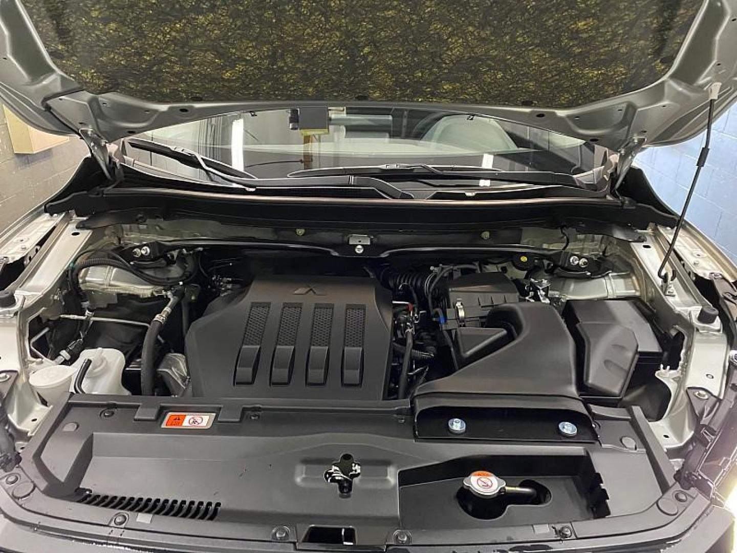 2024 SILVER Mitsubishi Eclipse Cross (JA4ATWAA0RZ) with an 4-Cyl Turbo 1.5 Liter engine, Automatic CVT transmission, located at 412 Auto Vista Drive, Palmdale, 93551, (661) 945-0620, 34.592636, -118.136681 - Photo#13