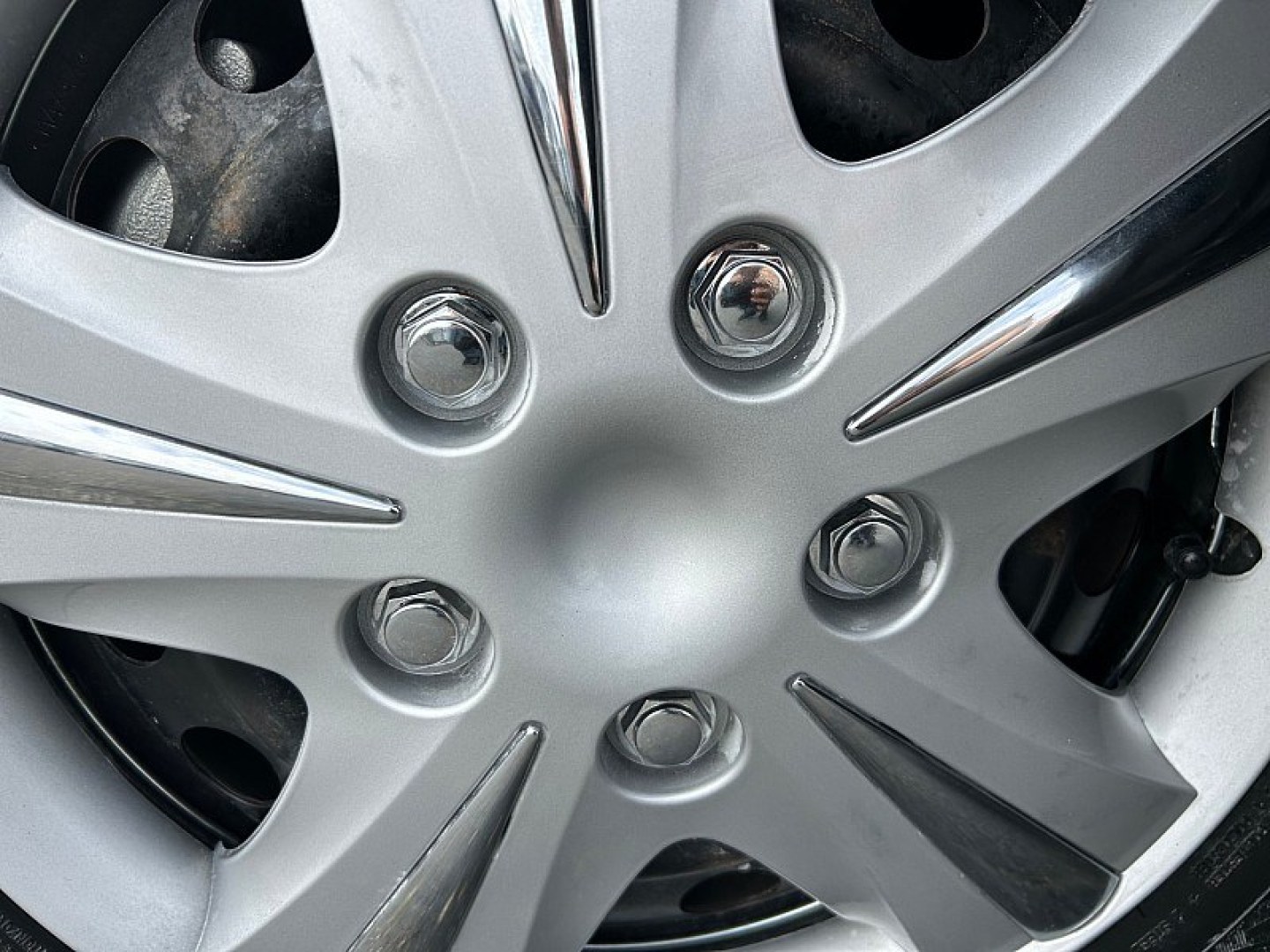 2024 Gray Mitsubishi Mirage (ML32AUHJ7RH) with an 3-Cyl 1.2 Liter engine, Automatic CVT transmission, located at 412 Auto Vista Drive, Palmdale, 93551, (661) 945-0620, 34.592636, -118.136681- Photo#9