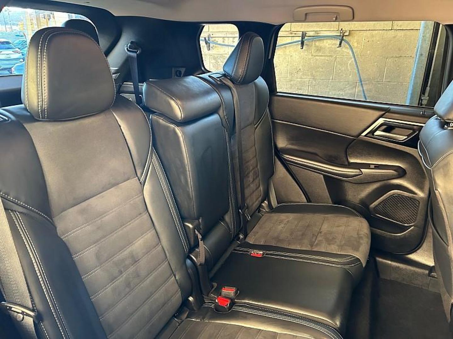 2024 SILVER Mitsubishi Outlander (JA4J3VA8XRZ) with an 4-Cyl 2.5 Liter engine, Automatic CVT transmission, located at 412 Auto Vista Drive, Palmdale, 93551, (661) 945-0620, 34.592636, -118.136681- Photo#28