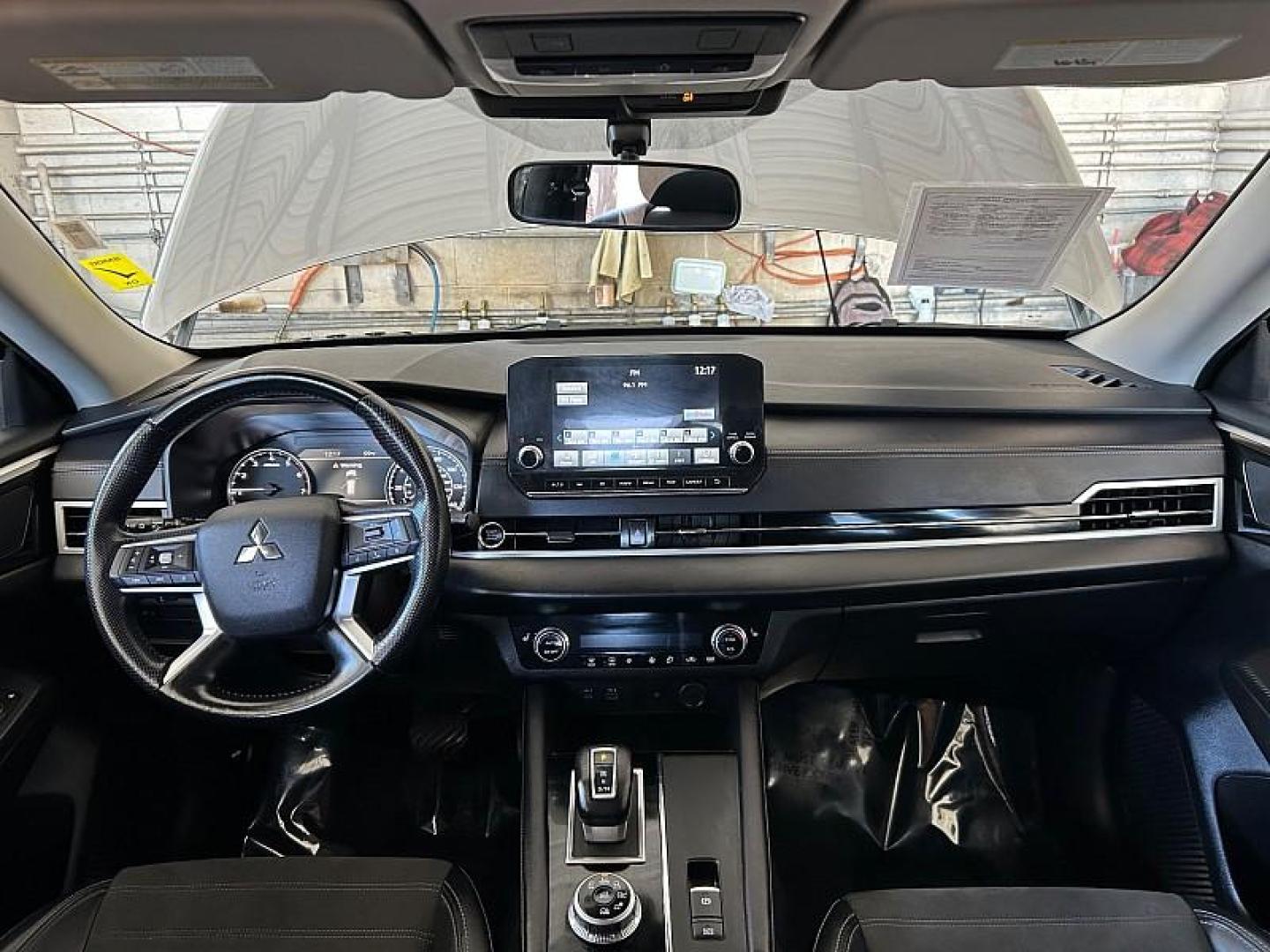 2024 SILVER Mitsubishi Outlander (JA4J4VA84RZ) with an 4-Cyl 2.5 Liter engine, Automatic CVT transmission, located at 412 Auto Vista Drive, Palmdale, 93551, (661) 945-0620, 34.592636, -118.136681 - Photo#22