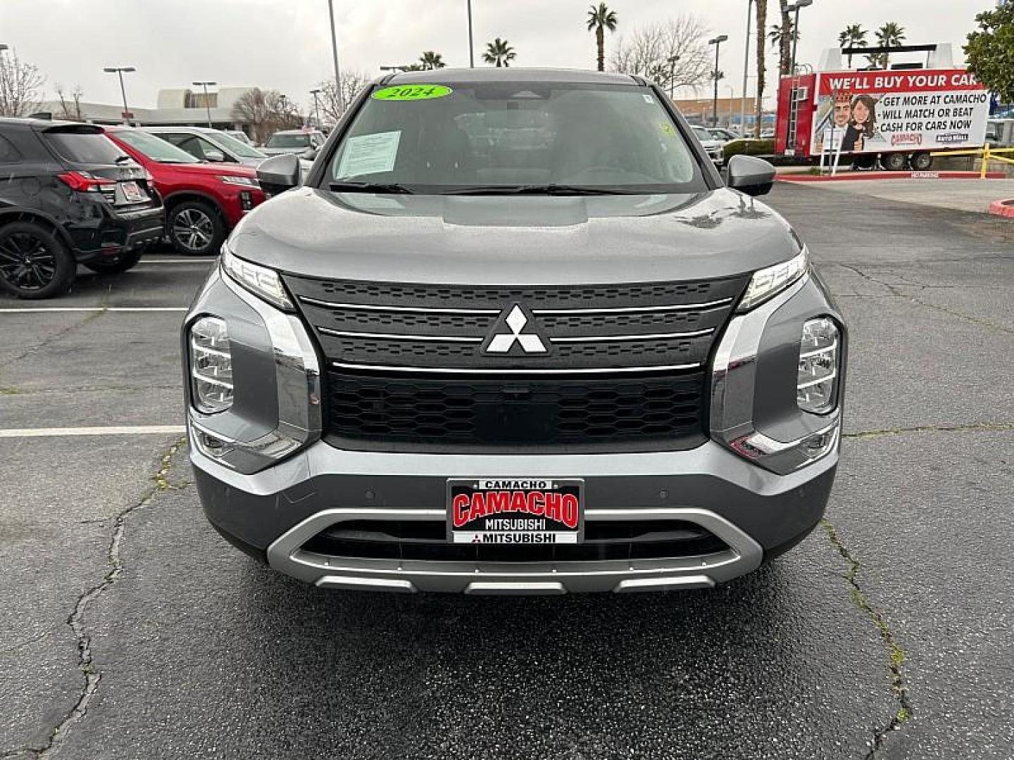 2024 SILVER Mitsubishi Outlander (JA4J3VA80RZ) with an 4-Cyl 2.5 Liter engine, Automatic CVT transmission, located at 412 Auto Vista Drive, Palmdale, 93551, (661) 945-0620, 34.592636, -118.136681 - Photo#6