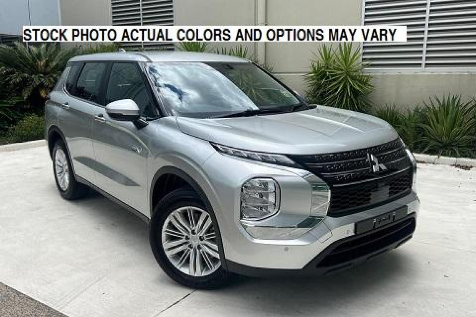 2024 SILVER Mitsubishi Outlander (JA4J3VA81RZ) with an 4-Cyl 2.5 Liter engine, Automatic CVT transmission, located at 412 Auto Vista Drive, Palmdale, 93551, (661) 945-0620, 34.592636, -118.136681 - Photo#0