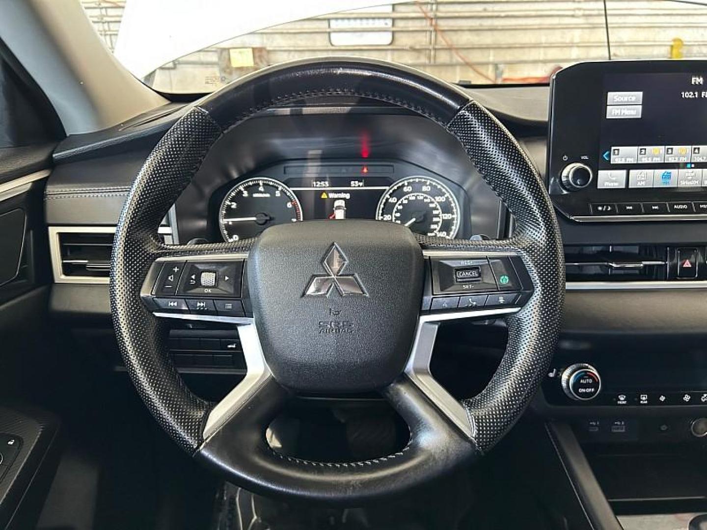 2024 SILVER Mitsubishi Outlander (JA4J3VA81RZ) with an 4-Cyl 2.5 Liter engine, Automatic CVT transmission, located at 412 Auto Vista Drive, Palmdale, 93551, (661) 945-0620, 34.592636, -118.136681 - Photo#22