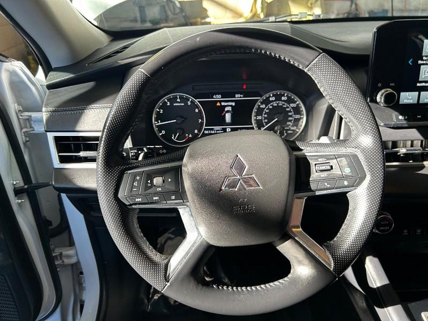 2024 WHITE Mitsubishi Outlander (JA4J3VA83RZ) with an 4-Cyl 2.5 Liter engine, Automatic CVT transmission, located at 412 Auto Vista Drive, Palmdale, 93551, (661) 945-0620, 34.592636, -118.136681 - Photo#23