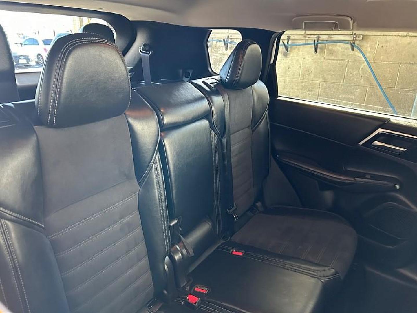 2024 WHITE Mitsubishi Outlander (JA4J3VA83RZ) with an 4-Cyl 2.5 Liter engine, Automatic CVT transmission, located at 412 Auto Vista Drive, Palmdale, 93551, (661) 945-0620, 34.592636, -118.136681 - Photo#26