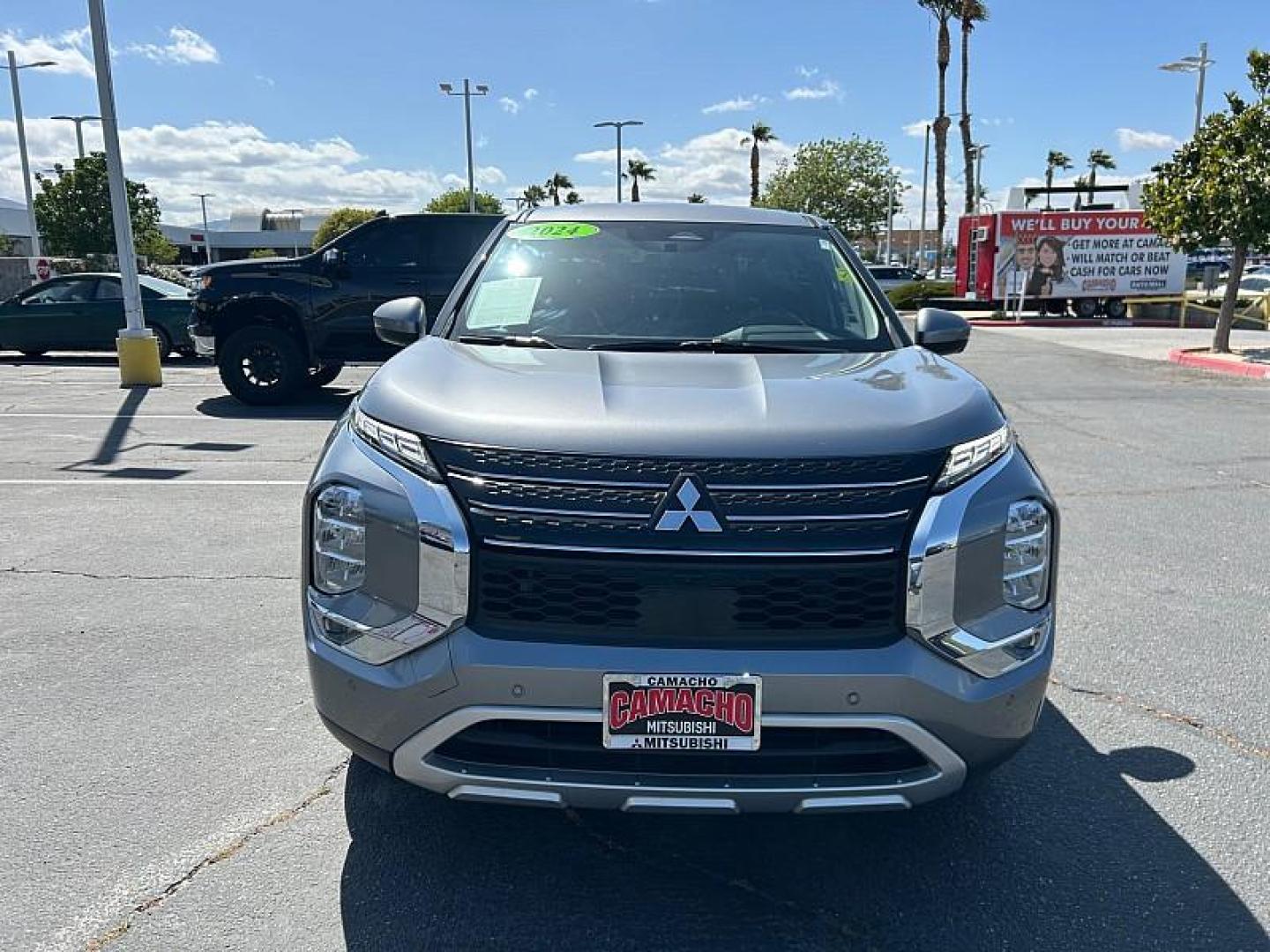 2024 SILVER Mitsubishi Outlander (JA4J3VA89RZ) with an 4-Cyl 2.5 Liter engine, Automatic CVT transmission, located at 412 Auto Vista Drive, Palmdale, 93551, (661) 945-0620, 34.592636, -118.136681 - Photo#1