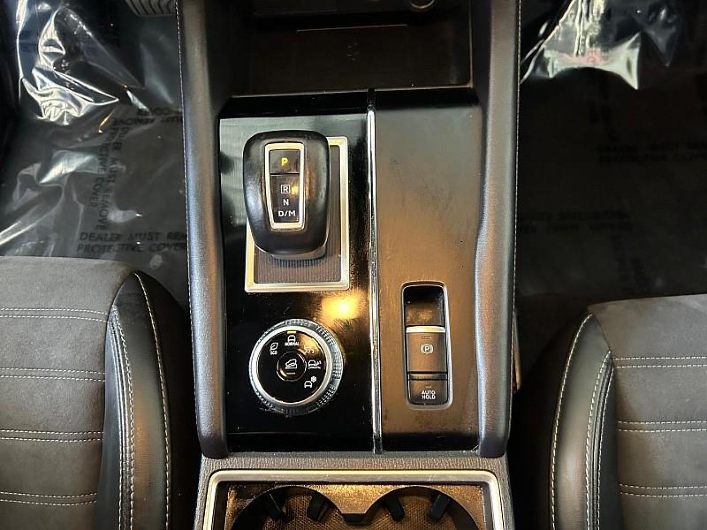 2024 SILVER Mitsubishi Outlander (JA4J3VA89RZ) with an 4-Cyl 2.5 Liter engine, Automatic CVT transmission, located at 412 Auto Vista Drive, Palmdale, 93551, (661) 945-0620, 34.592636, -118.136681 - Photo#17