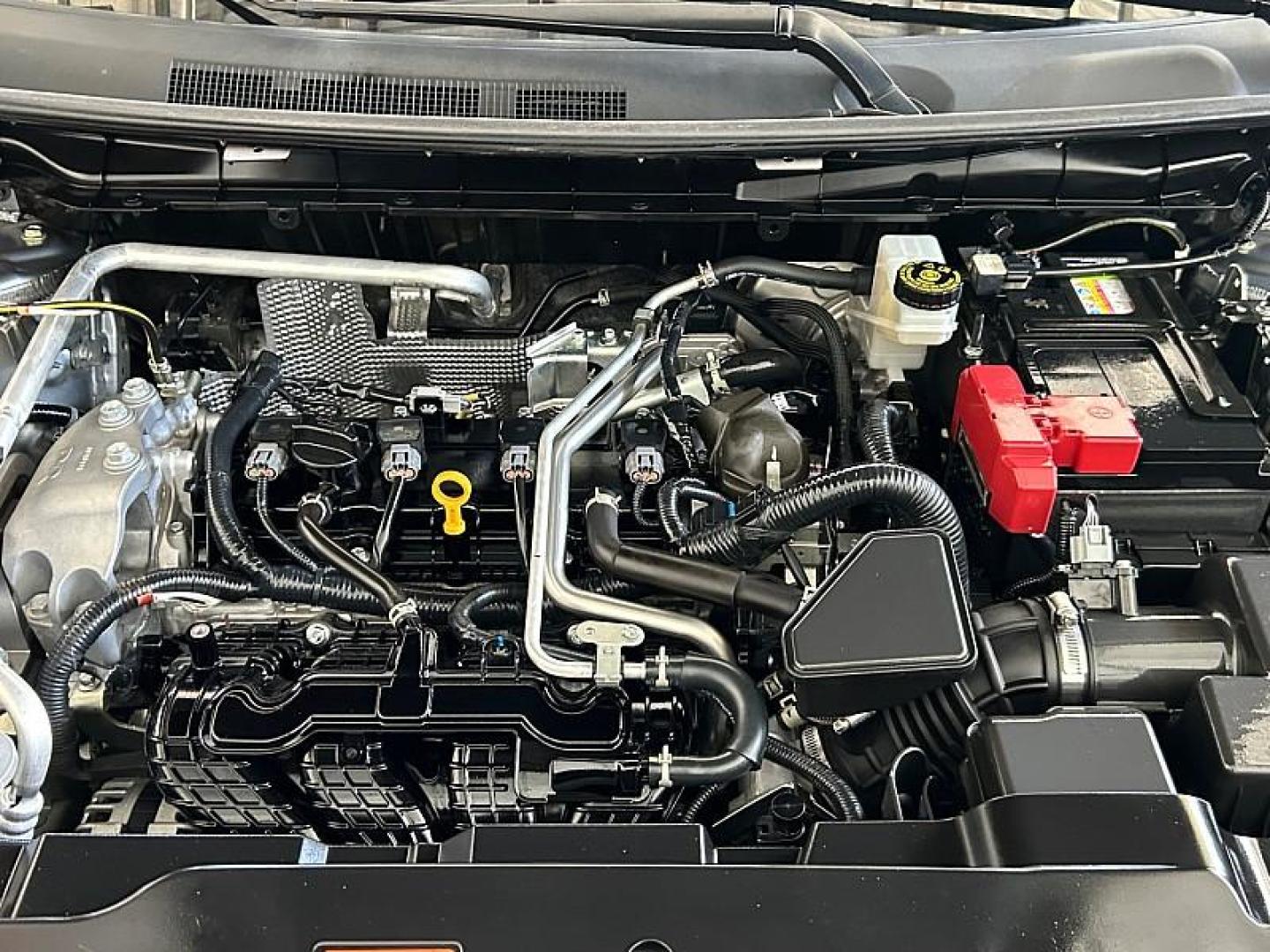 2024 SILVER Mitsubishi Outlander (JA4J3VA89RZ) with an 4-Cyl 2.5 Liter engine, Automatic CVT transmission, located at 412 Auto Vista Drive, Palmdale, 93551, (661) 945-0620, 34.592636, -118.136681 - Photo#30