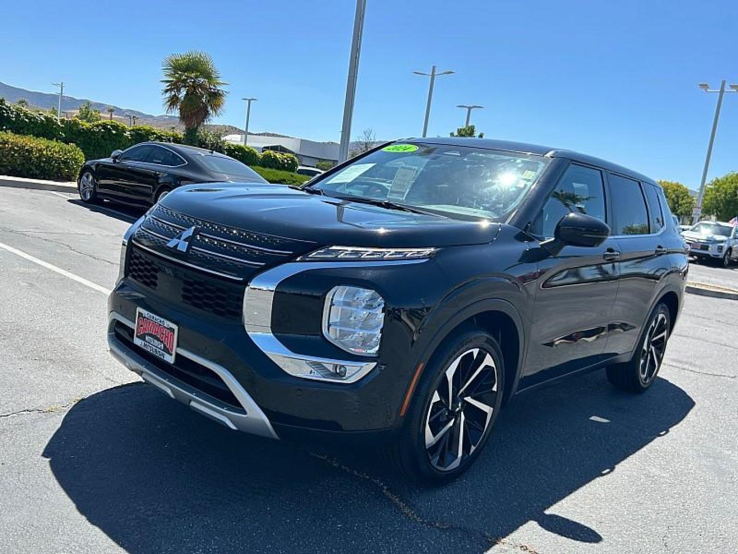 2024 BLACK Mitsubishi Outlander (JA4J3VA85RZ) with an 4-Cyl 2.5 Liter engine, Automatic CVT transmission, located at 412 Auto Vista Drive, Palmdale, 93551, (661) 945-0620, 34.592636, -118.136681 - Photo#7