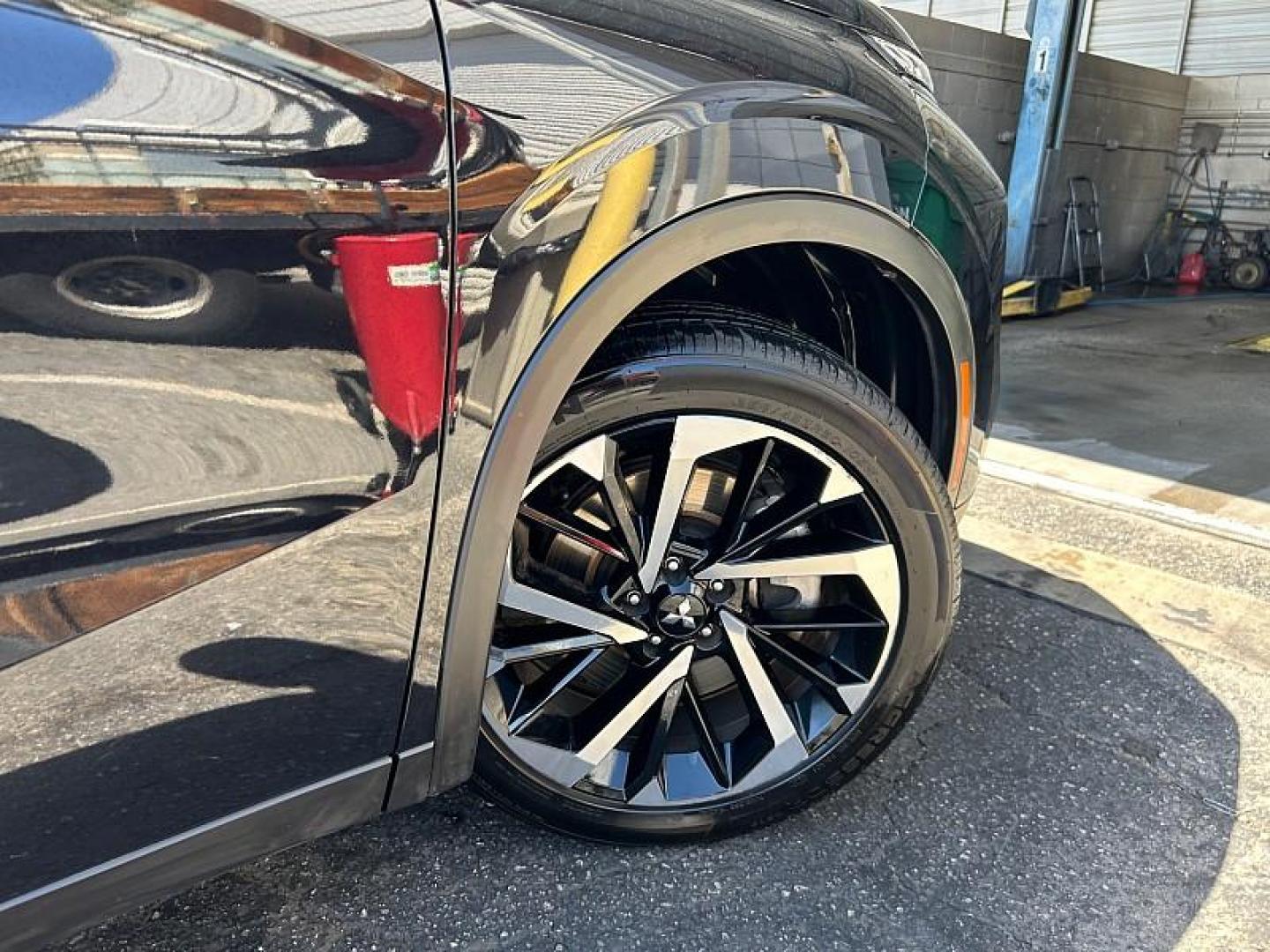 2024 BLACK Mitsubishi Outlander (JA4J3VA85RZ) with an 4-Cyl 2.5 Liter engine, Automatic CVT transmission, located at 412 Auto Vista Drive, Palmdale, 93551, (661) 945-0620, 34.592636, -118.136681 - Photo#10