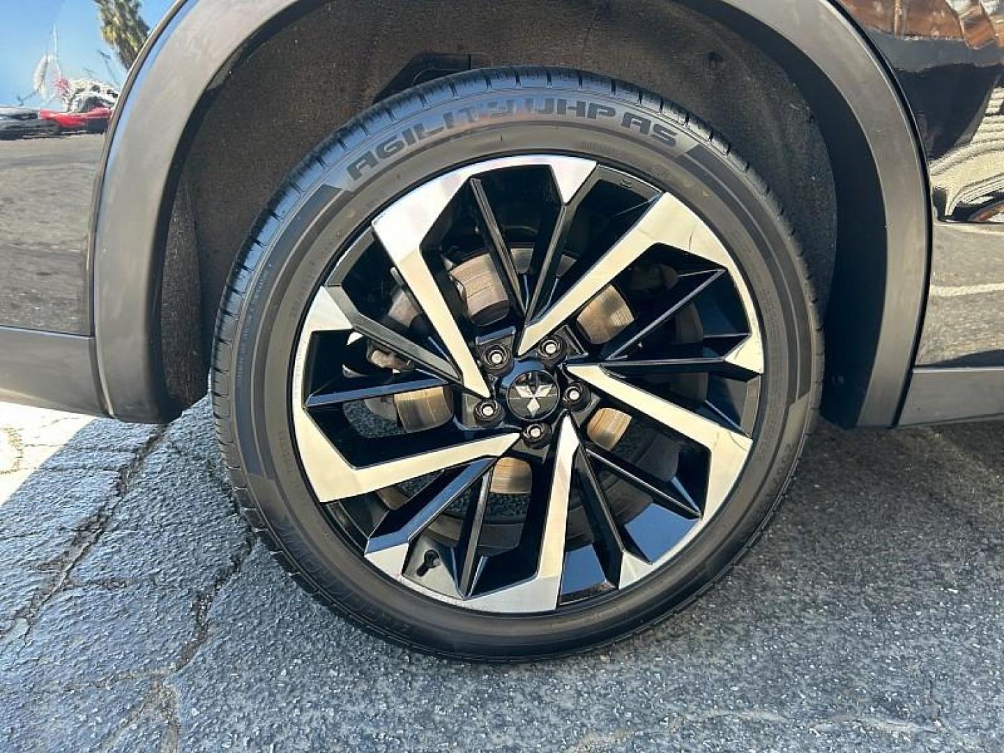 2024 BLACK Mitsubishi Outlander (JA4J3VA85RZ) with an 4-Cyl 2.5 Liter engine, Automatic CVT transmission, located at 412 Auto Vista Drive, Palmdale, 93551, (661) 945-0620, 34.592636, -118.136681 - Photo#13