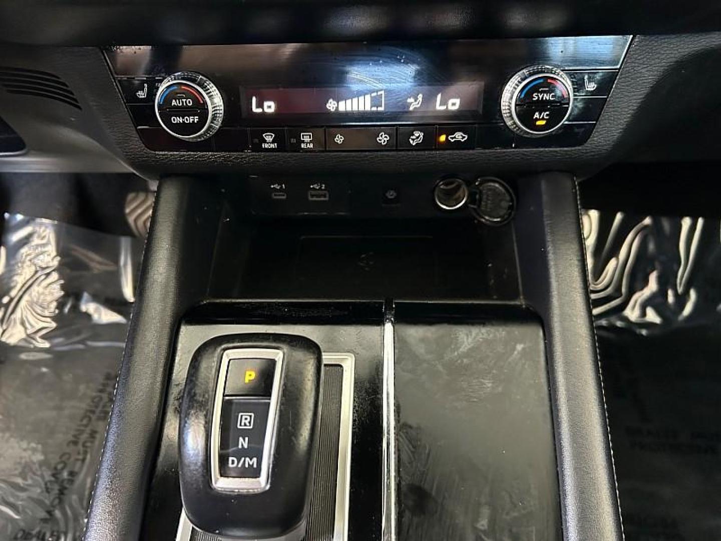 2024 BLACK Mitsubishi Outlander (JA4J3VA85RZ) with an 4-Cyl 2.5 Liter engine, Automatic CVT transmission, located at 412 Auto Vista Drive, Palmdale, 93551, (661) 945-0620, 34.592636, -118.136681 - Photo#23