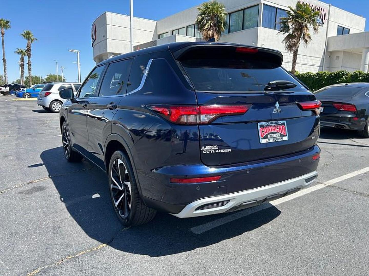 2024 BLUE Mitsubishi Outlander (JA4J4VA89RZ) with an 4-Cyl 2.5 Liter engine, Automatic CVT transmission, located at 412 Auto Vista Drive, Palmdale, 93551, (661) 945-0620, 34.592636, -118.136681- Photo#5