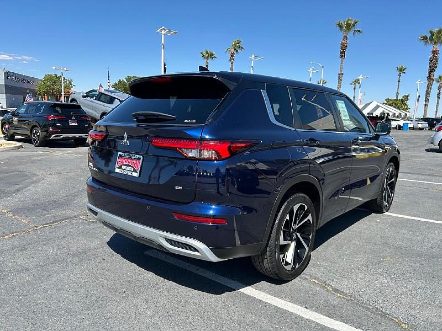 2024 BLUE Mitsubishi Outlander (JA4J4VA89RZ) with an 4-Cyl 2.5 Liter engine, Automatic CVT transmission, located at 412 Auto Vista Drive, Palmdale, 93551, (661) 945-0620, 34.592636, -118.136681- Photo#7