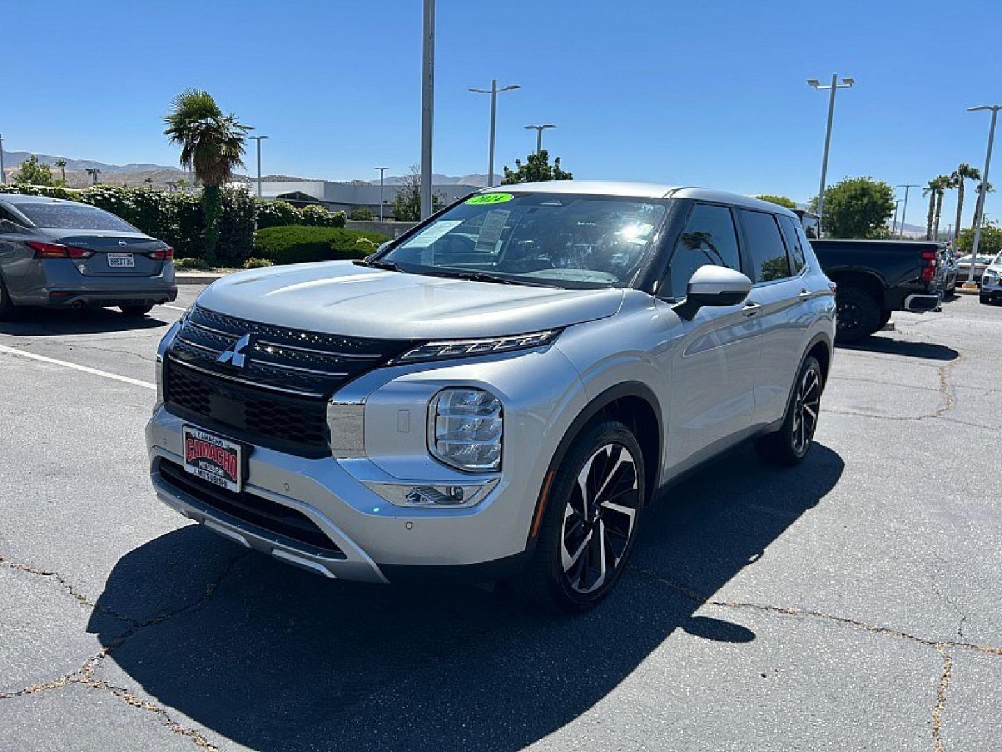 2024 SILVER Mitsubishi Outlander (JA4J4VA88RZ) with an 4-Cyl 2.5 Liter engine, Automatic CVT transmission, located at 412 Auto Vista Drive, Palmdale, 93551, (661) 945-0620, 34.592636, -118.136681- Photo#5