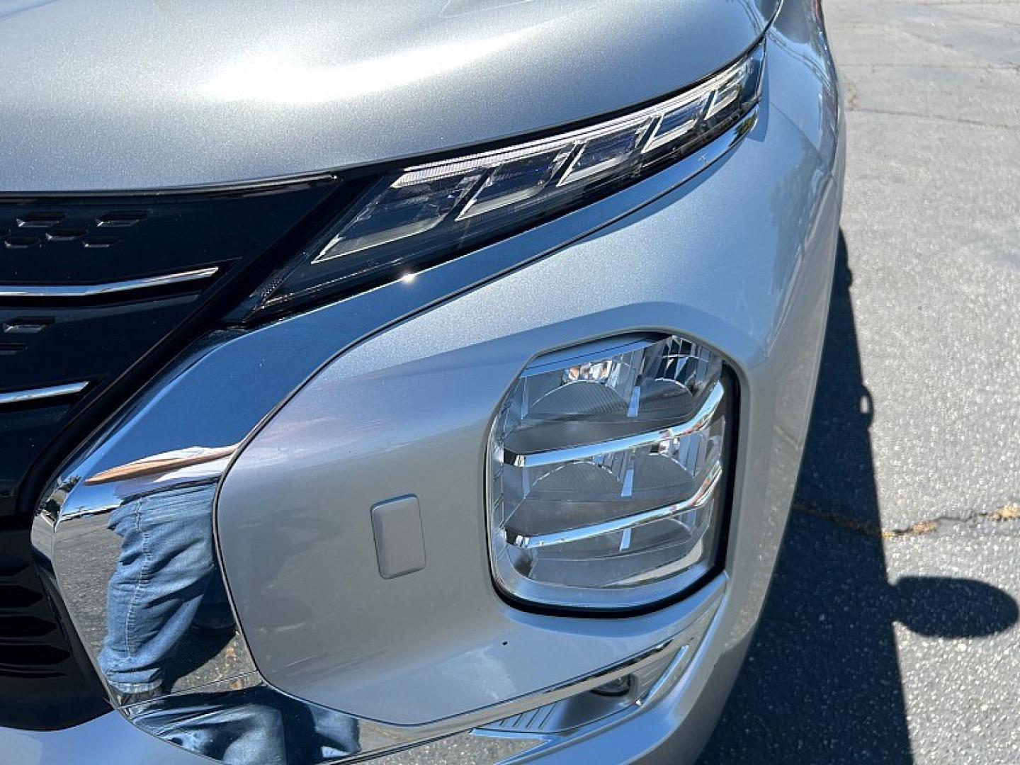 2024 SILVER Mitsubishi Outlander (JA4J4VA88RZ) with an 4-Cyl 2.5 Liter engine, Automatic CVT transmission, located at 412 Auto Vista Drive, Palmdale, 93551, (661) 945-0620, 34.592636, -118.136681- Photo#11