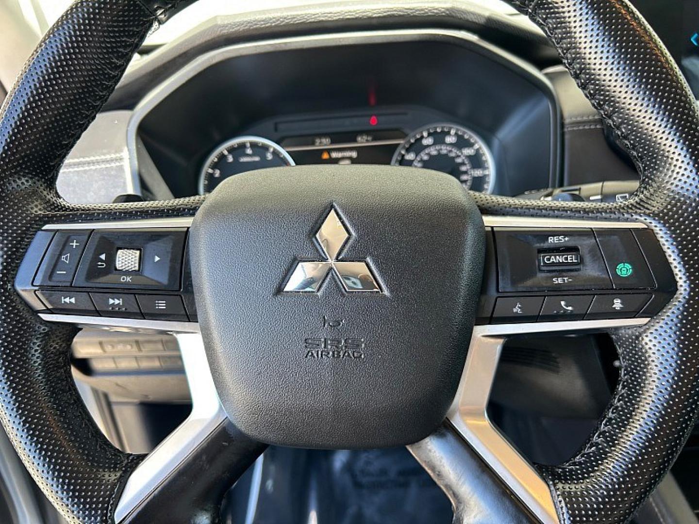 2024 SILVER Mitsubishi Outlander (JA4J4VA88RZ) with an 4-Cyl 2.5 Liter engine, Automatic CVT transmission, located at 412 Auto Vista Drive, Palmdale, 93551, (661) 945-0620, 34.592636, -118.136681- Photo#19
