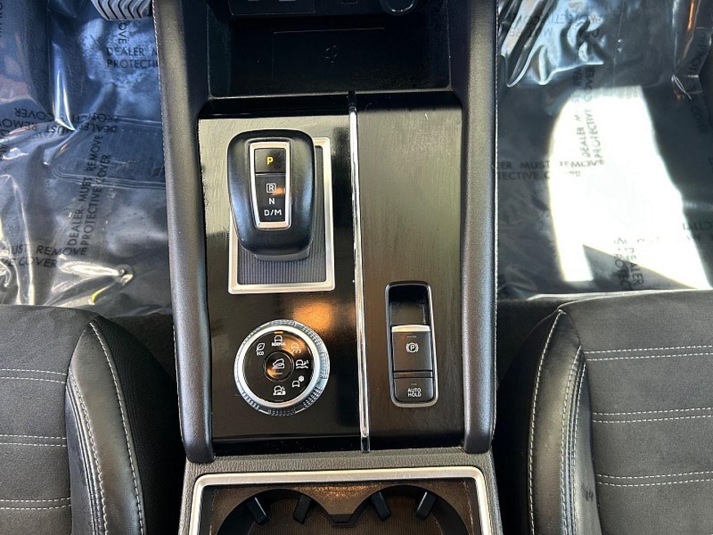 2024 SILVER Mitsubishi Outlander (JA4J4VA88RZ) with an 4-Cyl 2.5 Liter engine, Automatic CVT transmission, located at 412 Auto Vista Drive, Palmdale, 93551, (661) 945-0620, 34.592636, -118.136681- Photo#20