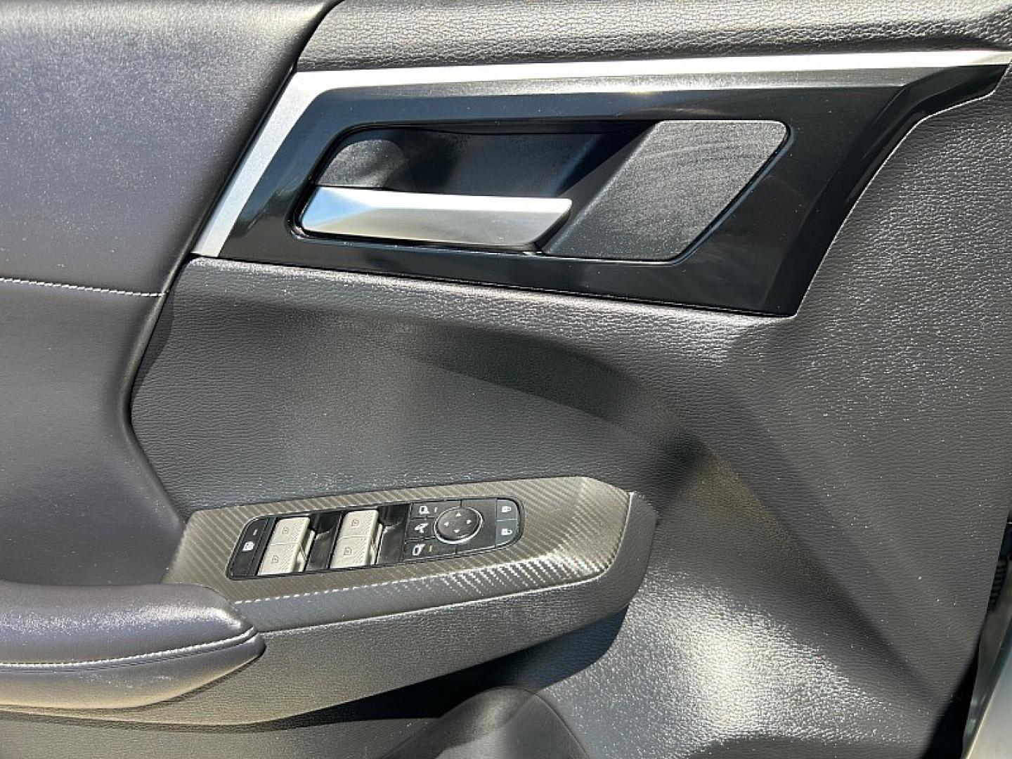 2024 SILVER Mitsubishi Outlander (JA4J4VA88RZ) with an 4-Cyl 2.5 Liter engine, Automatic CVT transmission, located at 412 Auto Vista Drive, Palmdale, 93551, (661) 945-0620, 34.592636, -118.136681- Photo#28