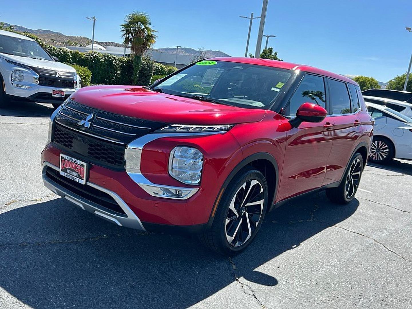 2024 RED Mitsubishi Outlander (JA4J3VA8XRZ) with an 4-Cyl 2.5 Liter engine, Automatic CVT transmission, located at 412 Auto Vista Drive, Palmdale, 93551, (661) 945-0620, 34.592636, -118.136681 - Photo#2